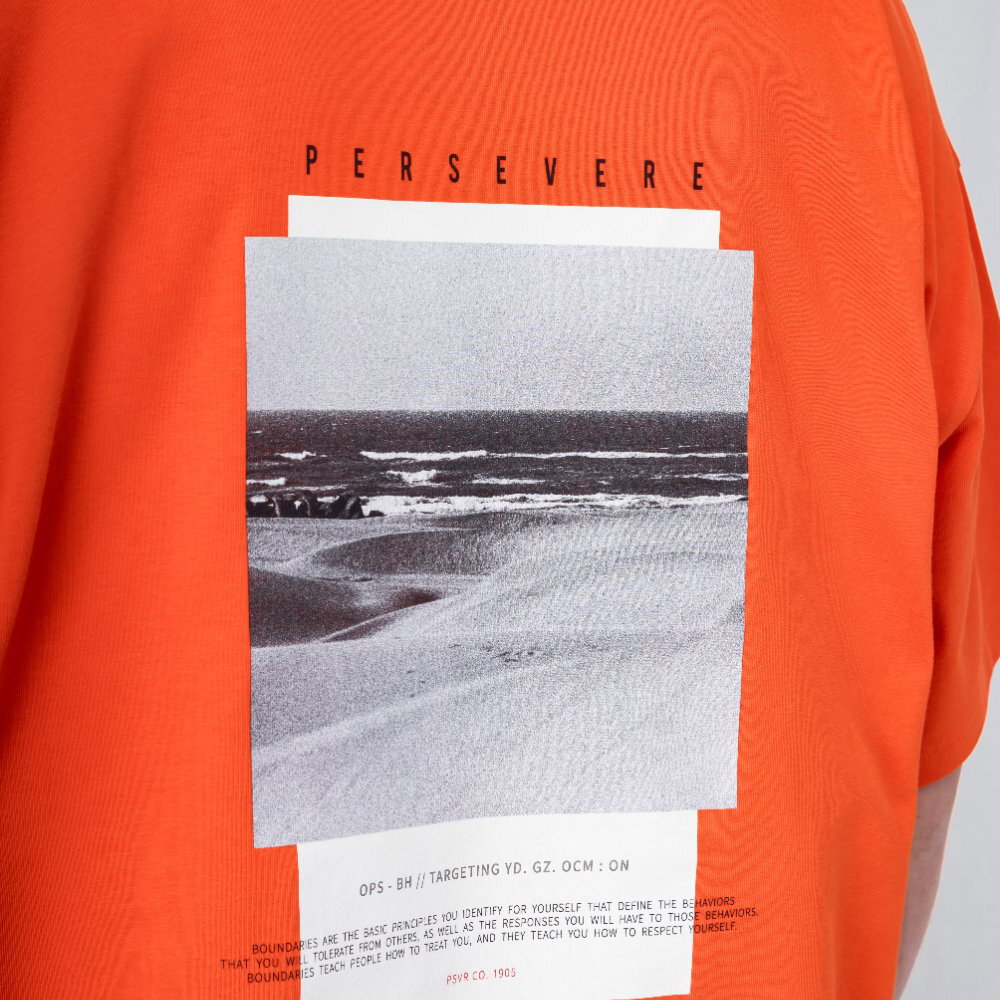 照片圖像T恤 MONOCHROME GRAPHIC PHOTO T-SHIRT