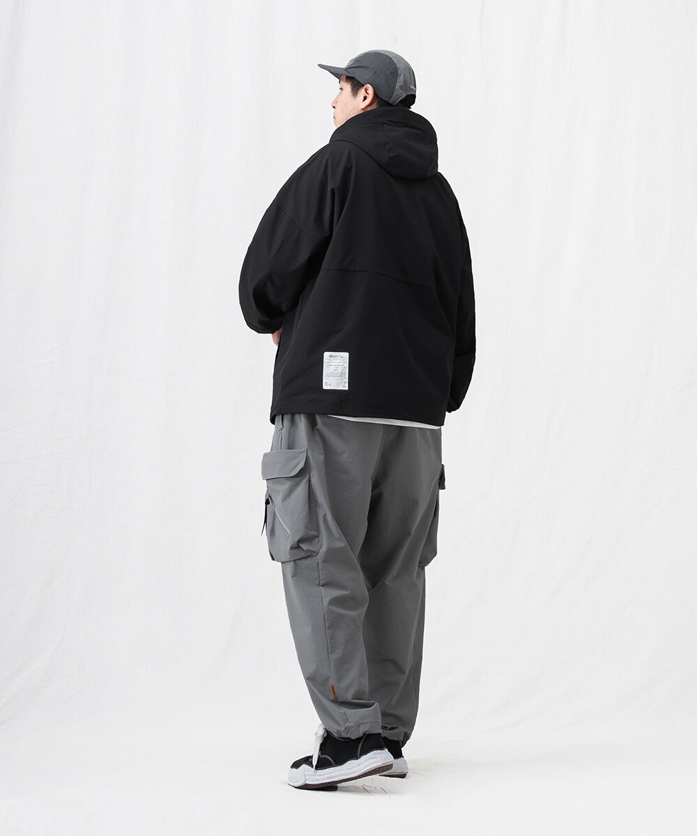 防潑水連帽外套 WATER-REPELLENT PULLOVER SHELL JACKET