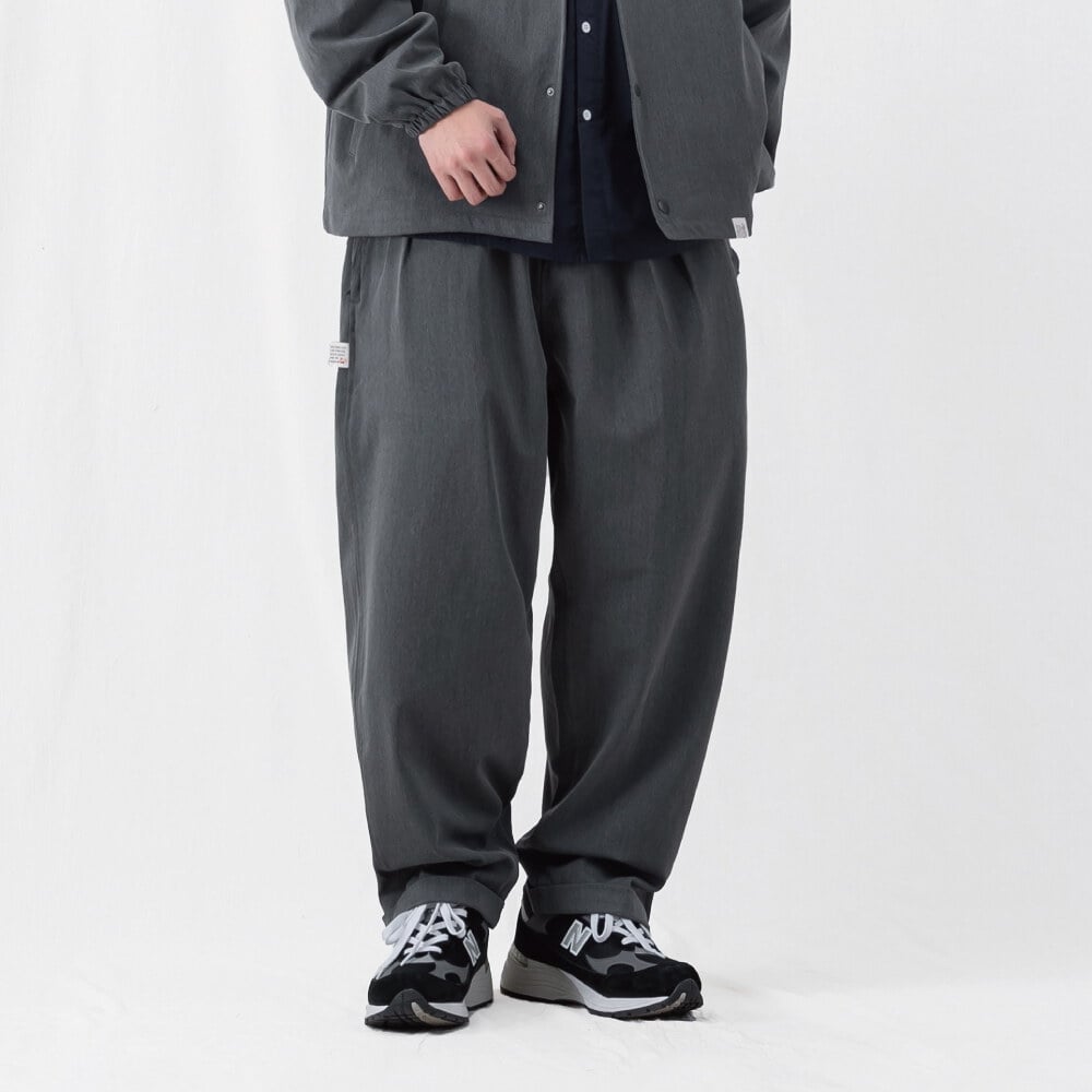 西裝面料打摺錐形褲