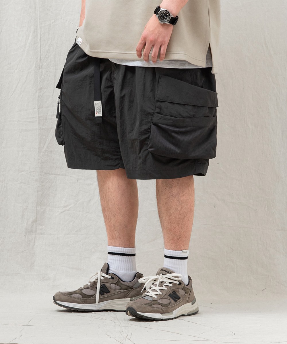 防潑水尼龍軍短褲 WATER-REPELLENT NYLON CARGO SHORTS