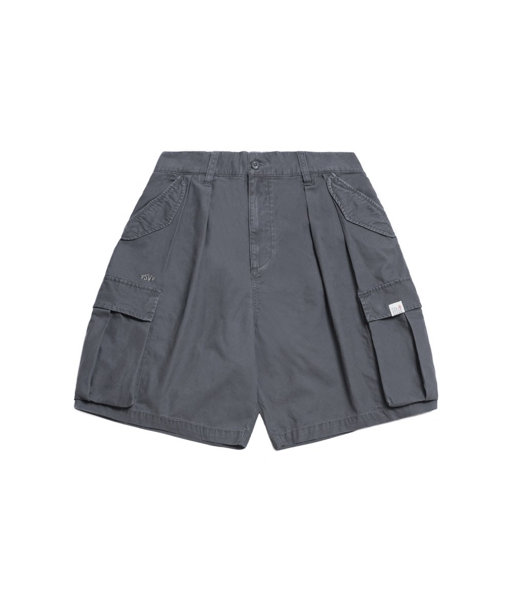 水洗雙摺軍短褲 washed double-pleated cargo shorts