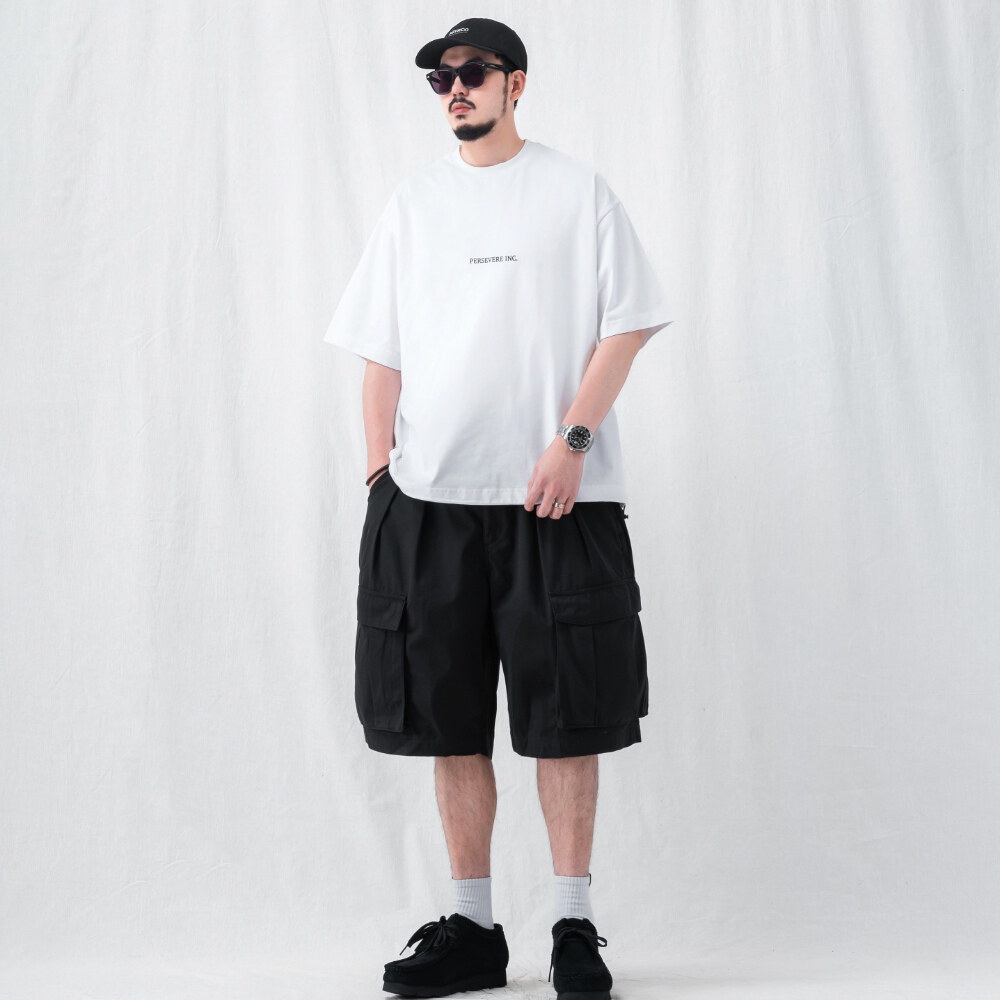 六分口袋短褲 KNEE-LENGTH CARGO SHORTS