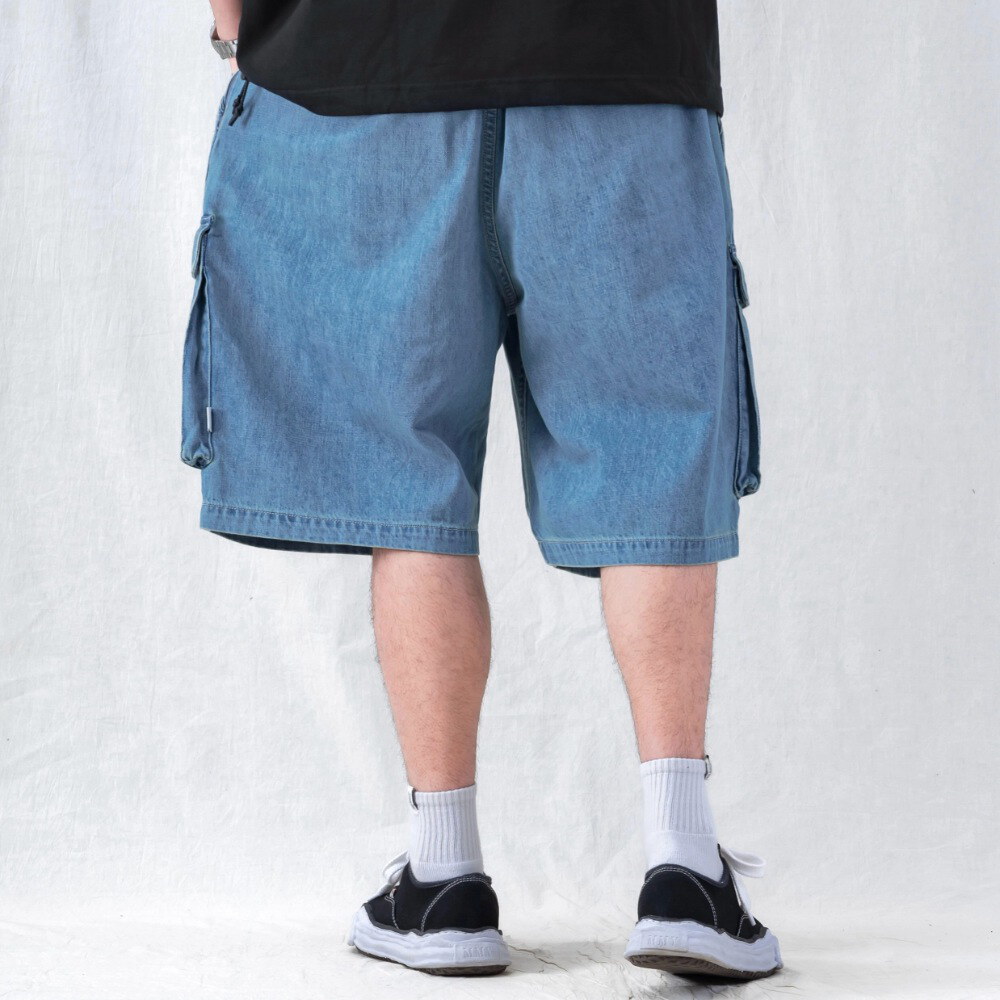 六分口袋短褲 KNEE-LENGTH CARGO SHORTS