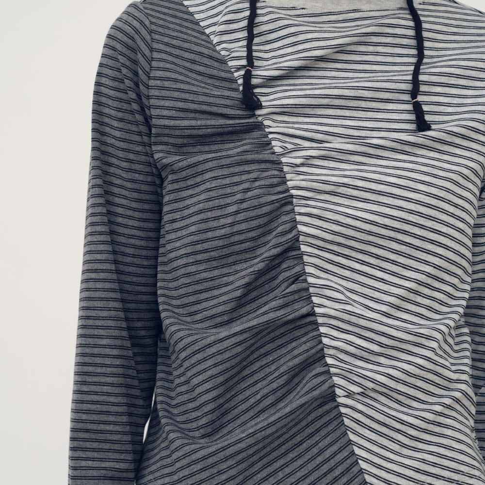 條紋拼接細褶上衣