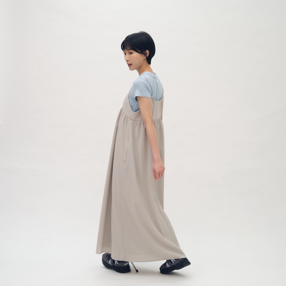 抓褶修身柔彈TEE