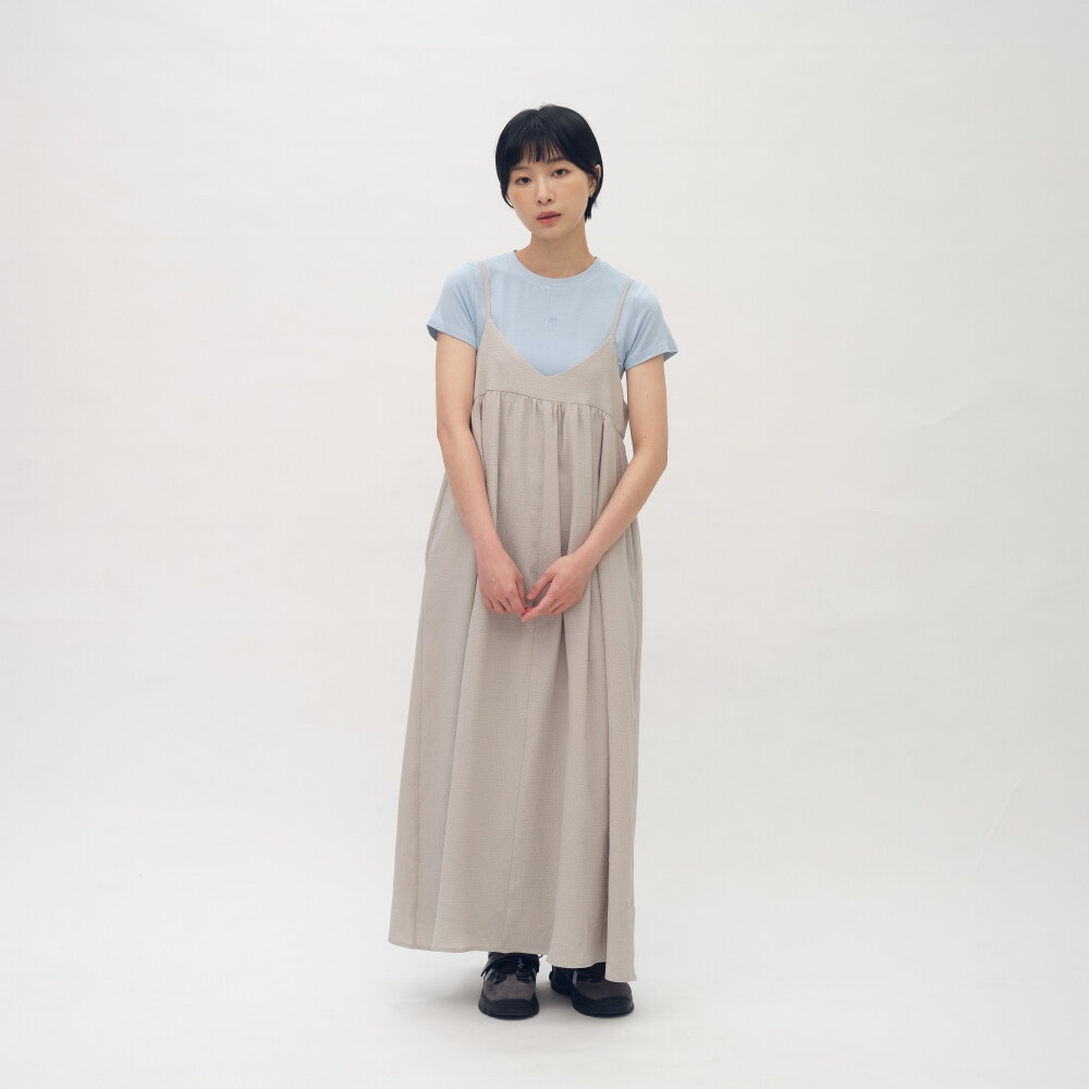 抓褶修身柔彈TEE