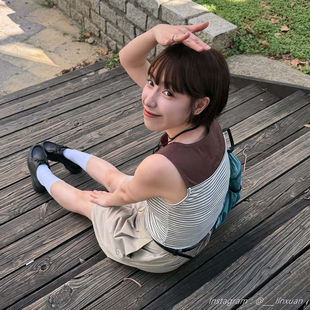 假兩件條紋拼接背心
