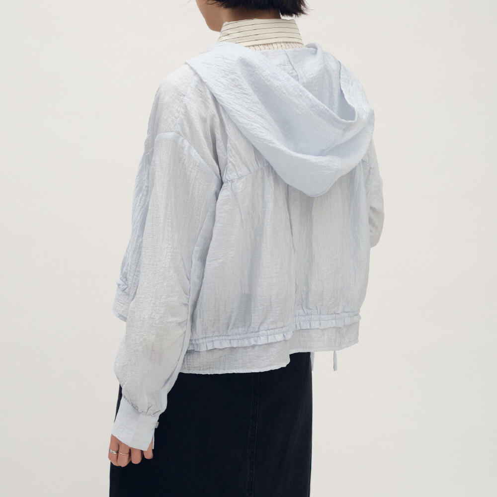 細褶透膚連帽罩衫