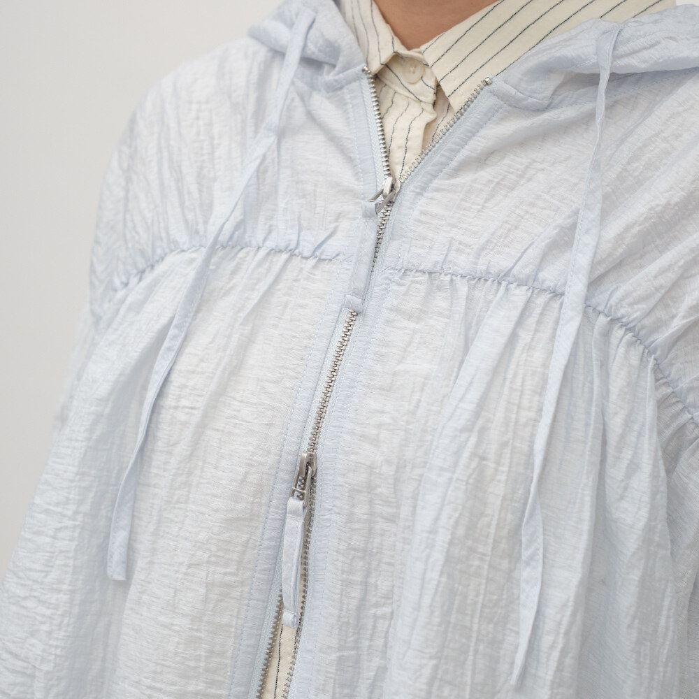 細褶透膚連帽罩衫