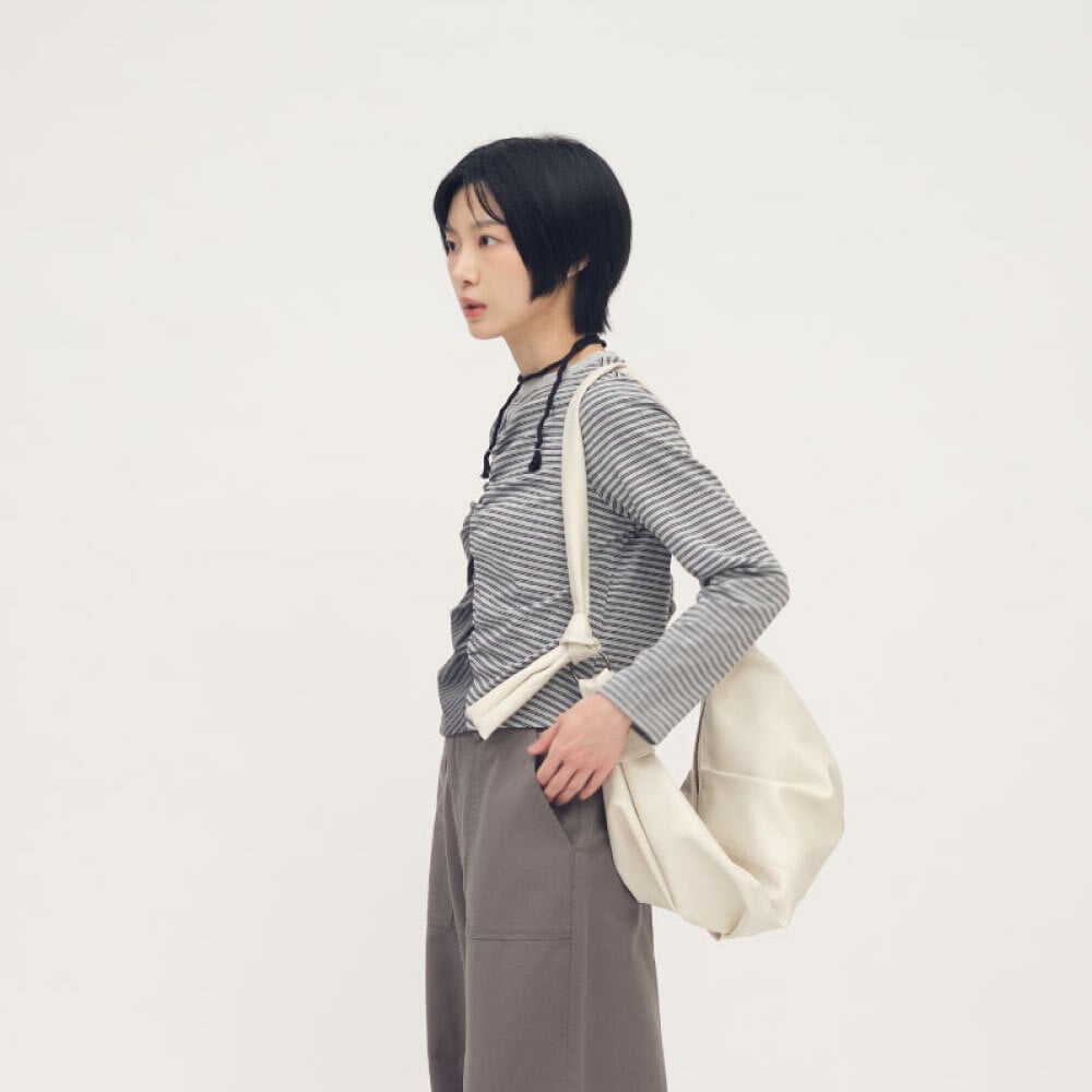 皮感斜跨羊角包