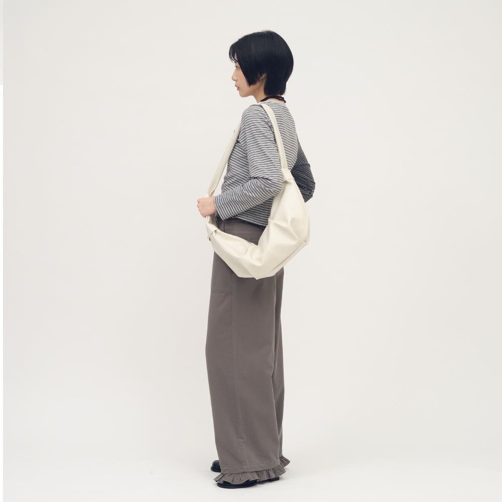 皮感斜跨羊角包