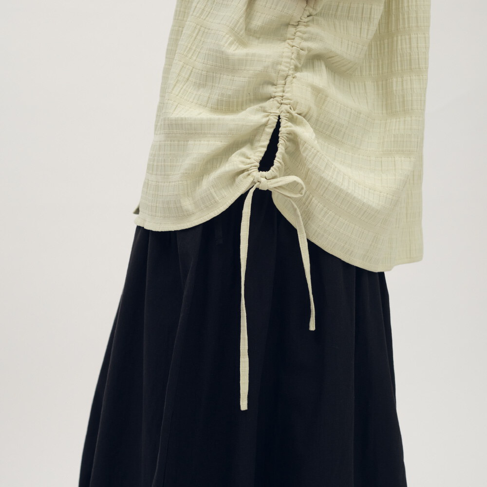 壓紋抽繩細節短袖襯衫