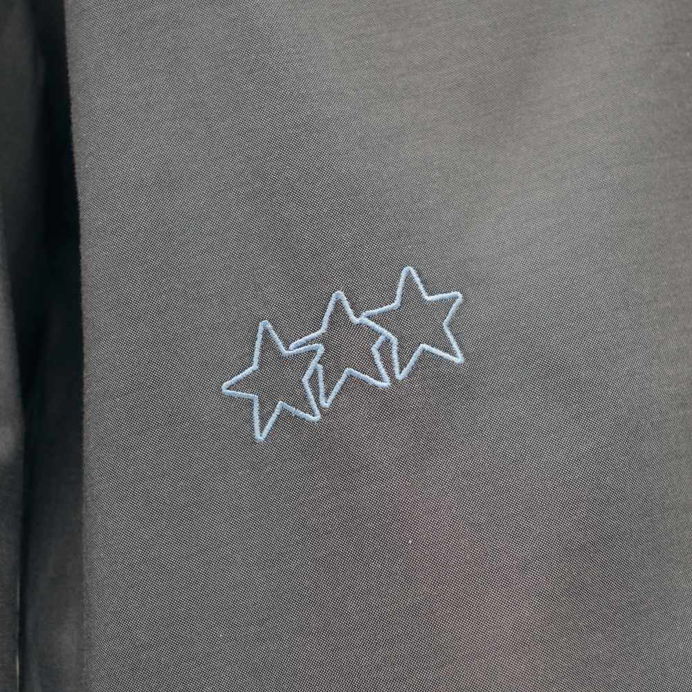 星星塗鴉短版刺繡襯衫