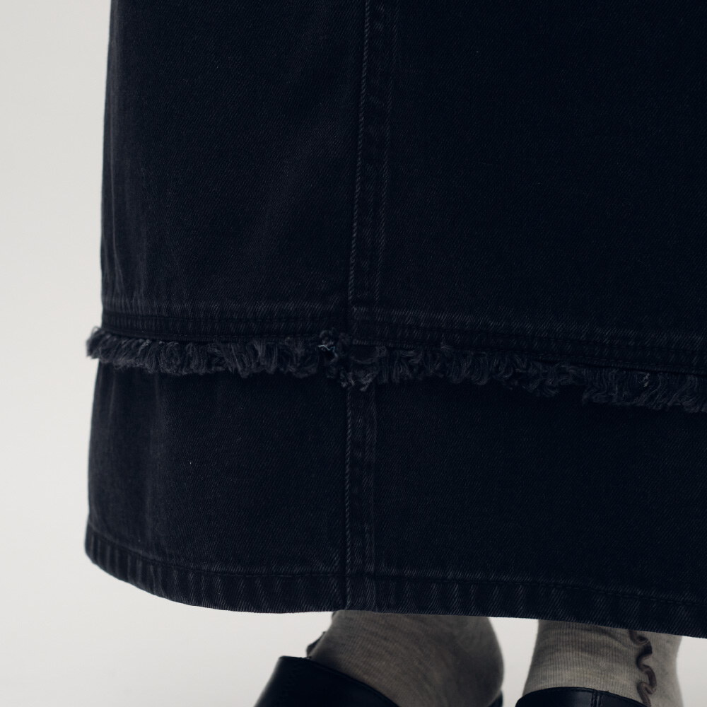 流蘇剪接丹寧裙