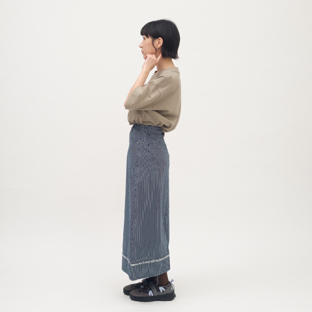 流蘇剪接丹寧裙