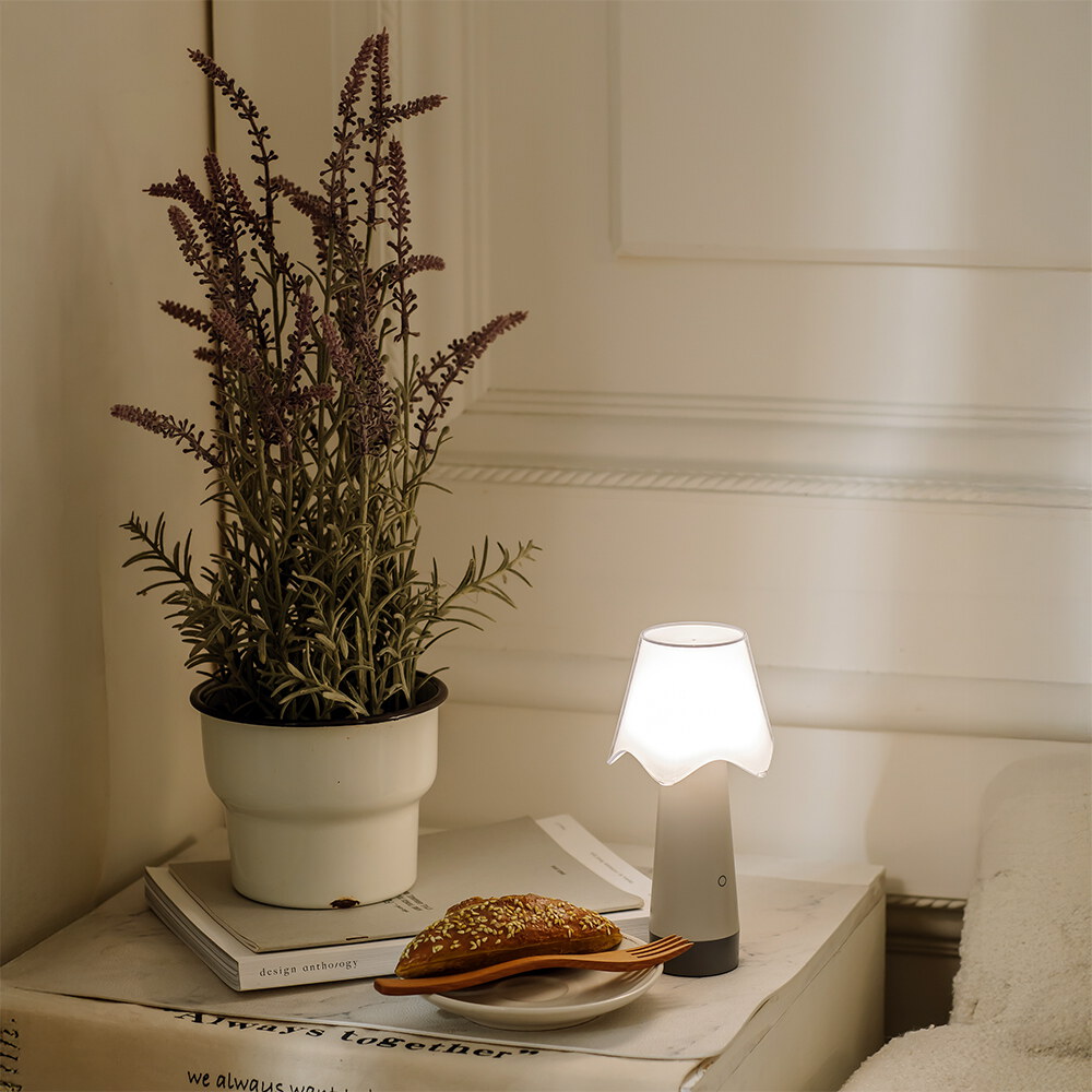 Fungo 花漾移動小燈