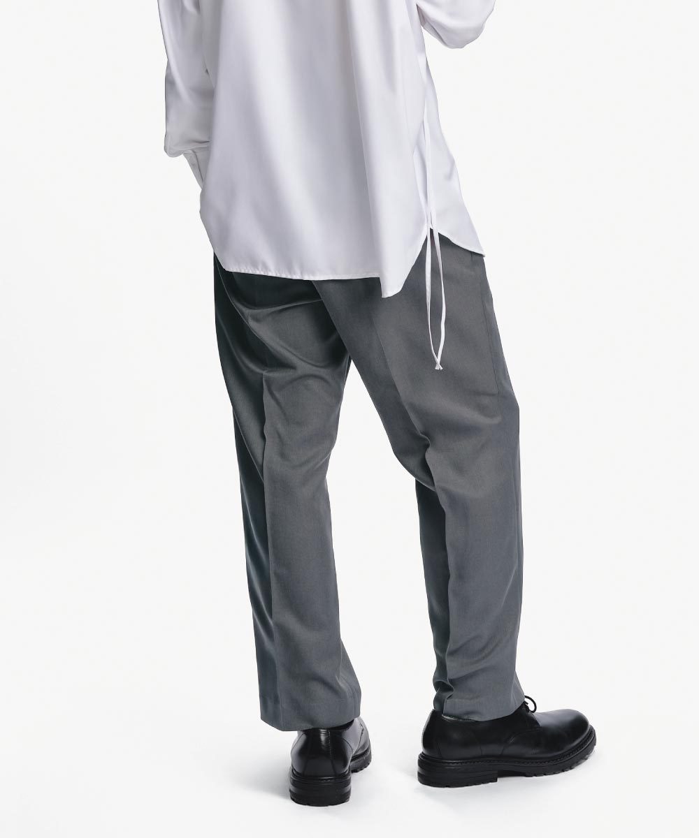 雙片剪裁錐形褲 Tapered Pants