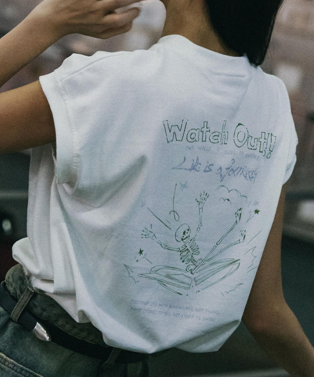 無袖印花上衣 Break The sense Printed Top