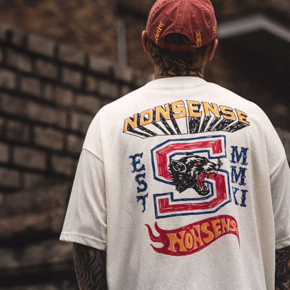 sense x Katol 聯名復古校徽短Tee Motor-Graphic Varsity Tee