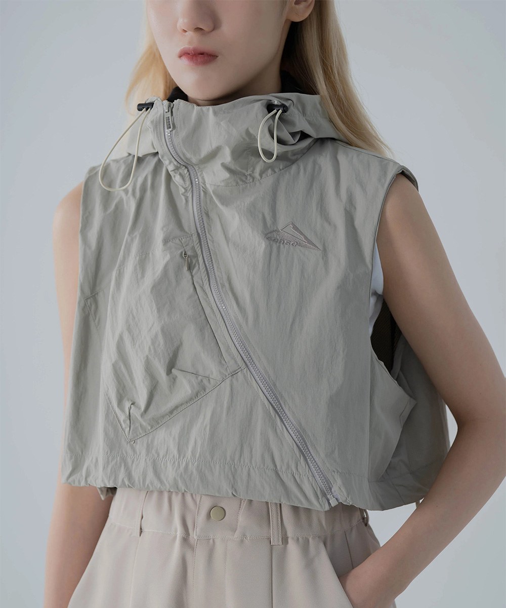 連帽背心外套 Diagonal Zipper Vest