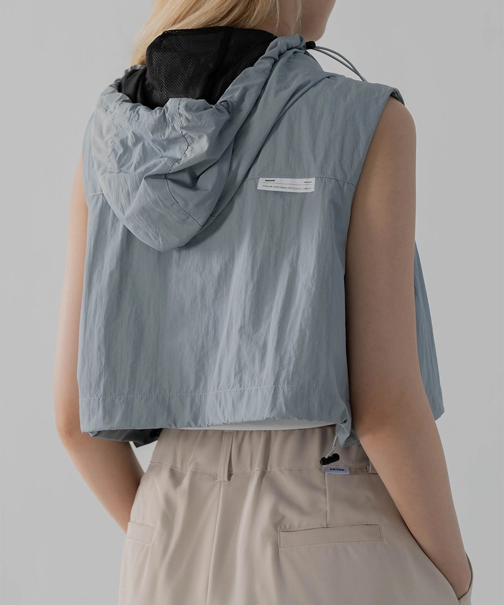 連帽背心外套 Diagonal Zipper Vest