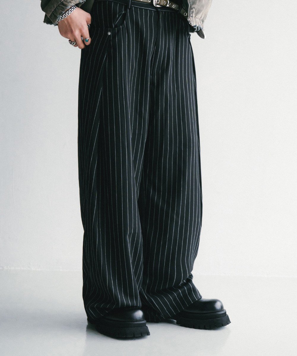 條紋西裝褲 Pleated Wide Leg Stripe Trousers