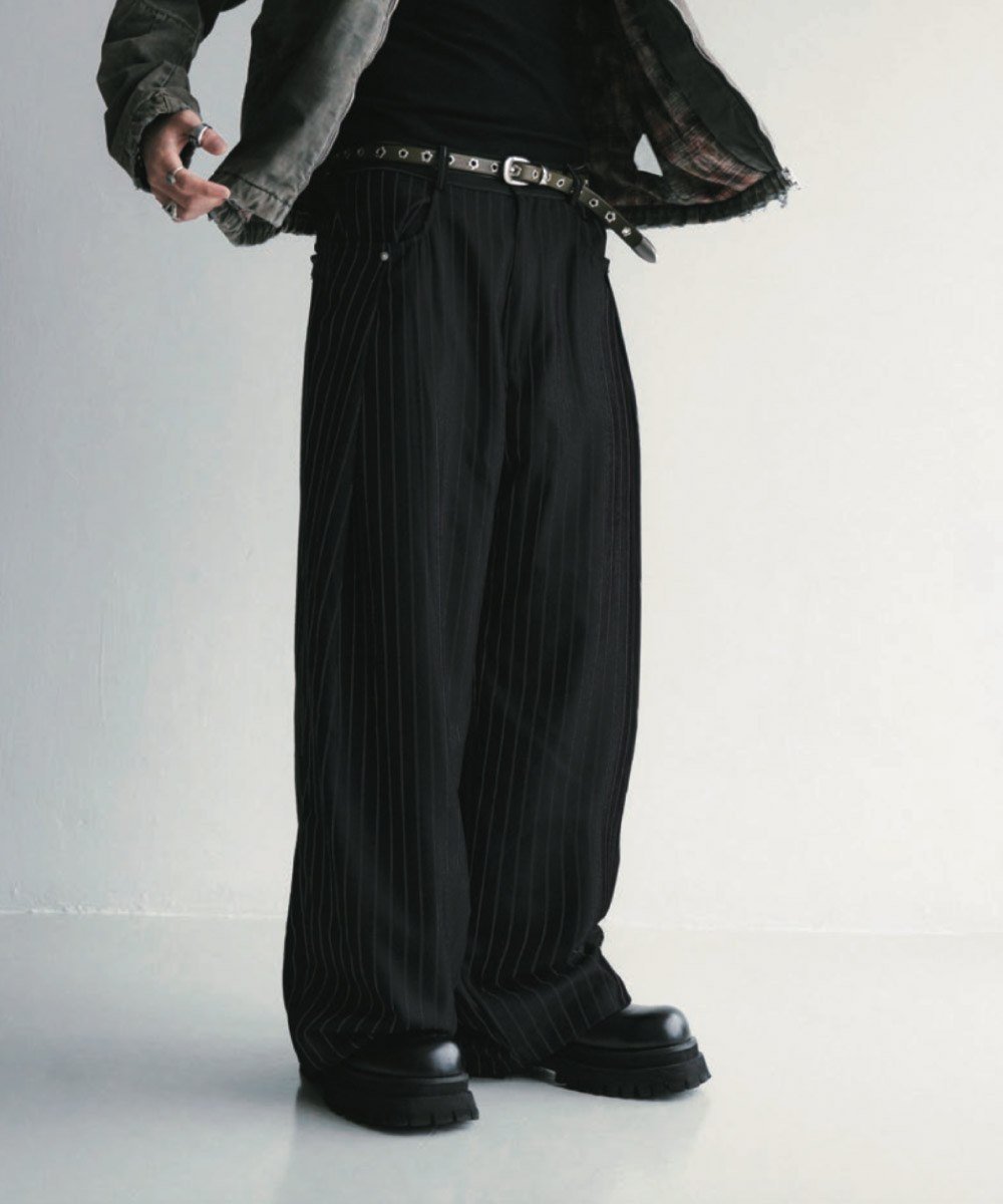 寬鬆條紋西褲 Pleated Dark Stripe Wide Trousers