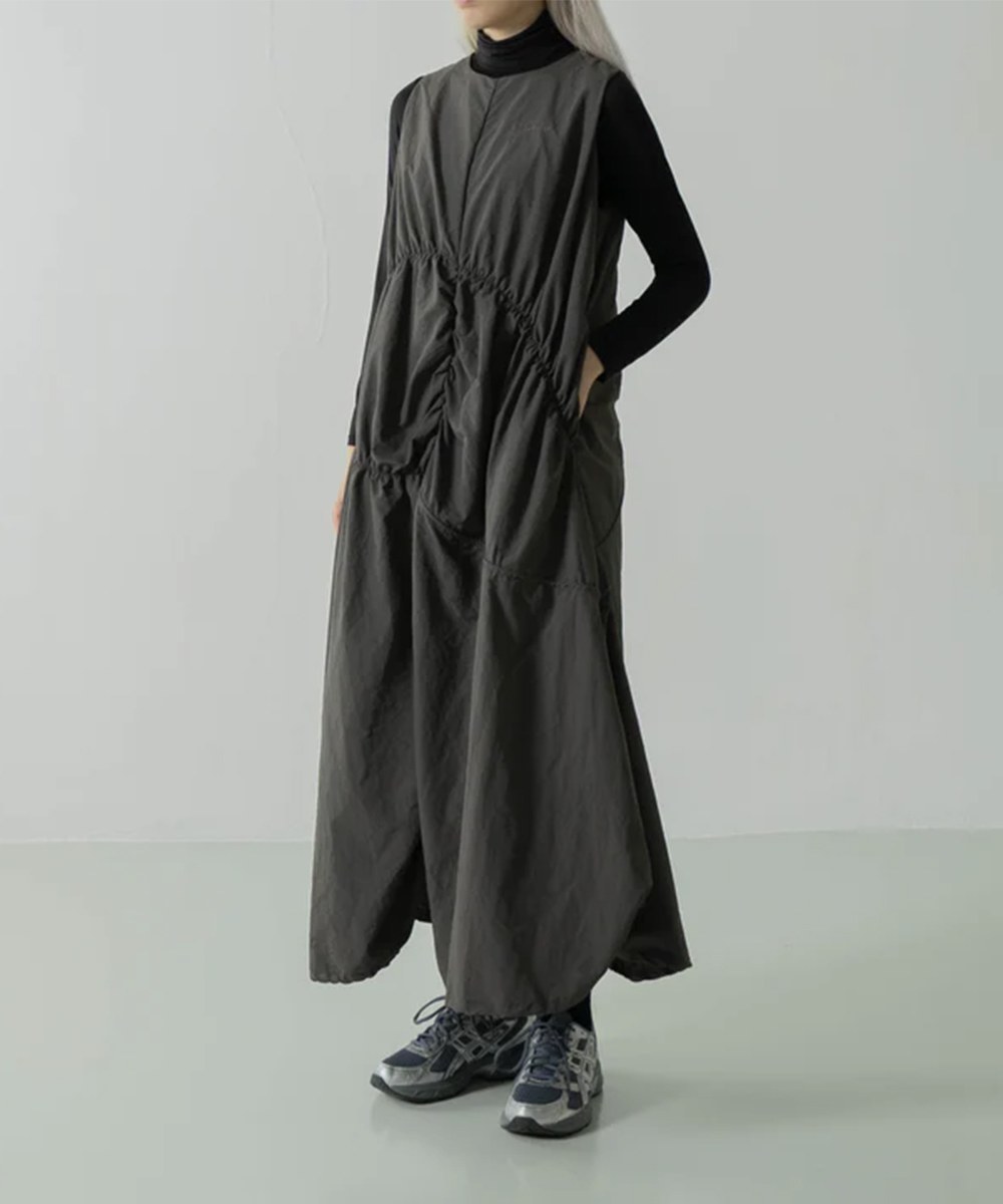 荷葉邊連身裙 Irrgular Elastic Ruffle Dress