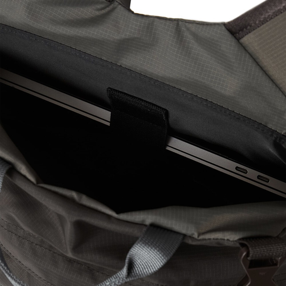 後背包 SP Logo Field Backpack 28