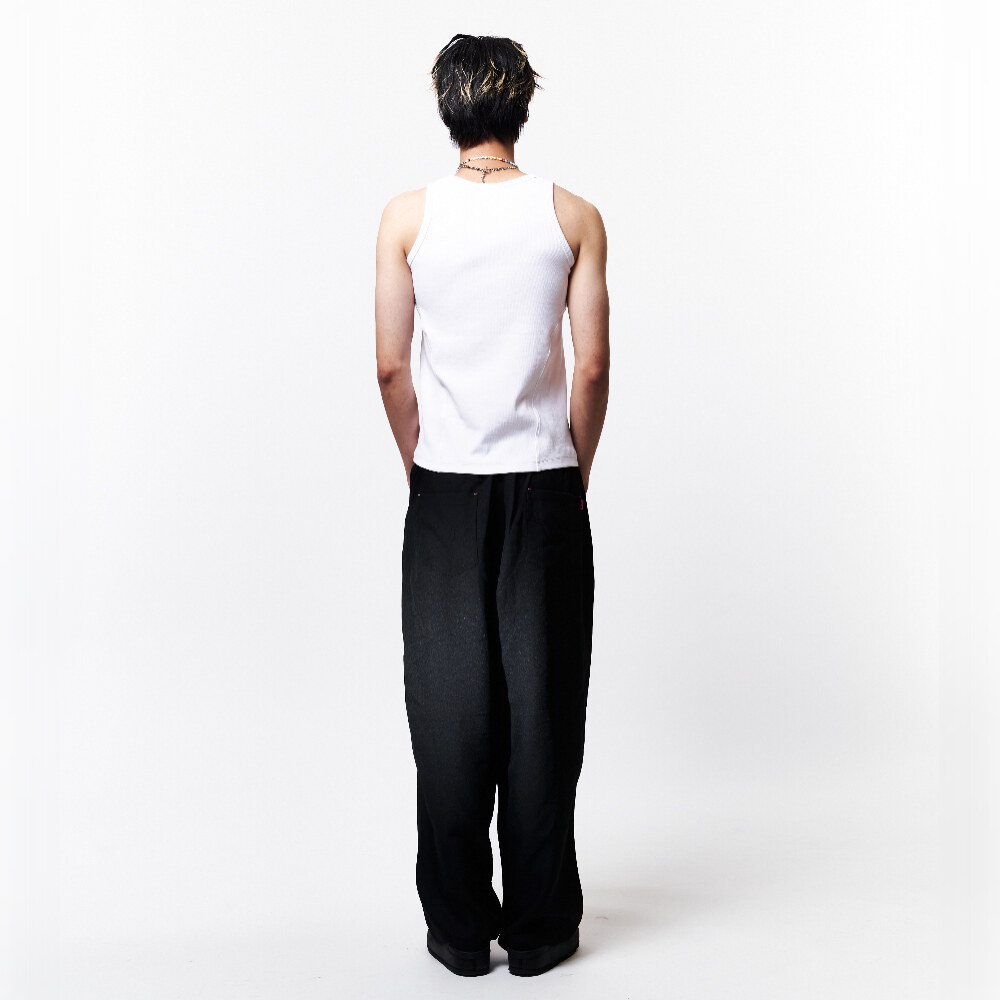 背心 TANK TOP
