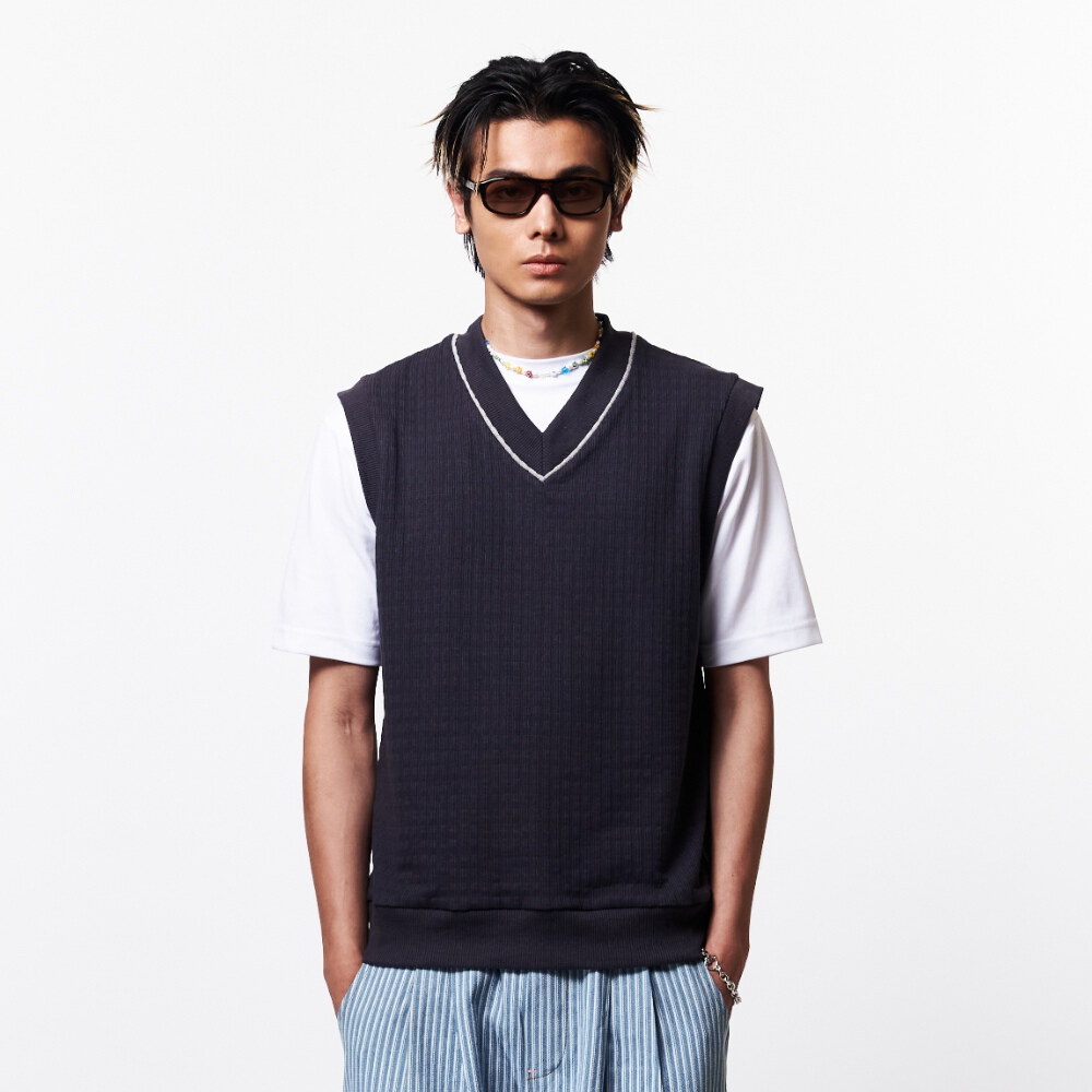 滾邊背心 V NECK VEST