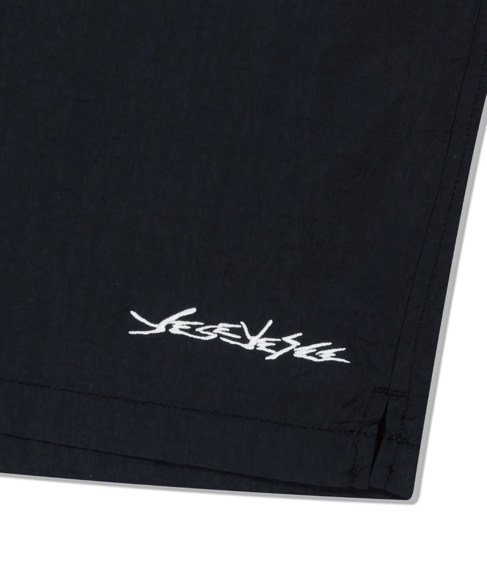 寬鬆尼龍短褲 Nylon Dash Shorts