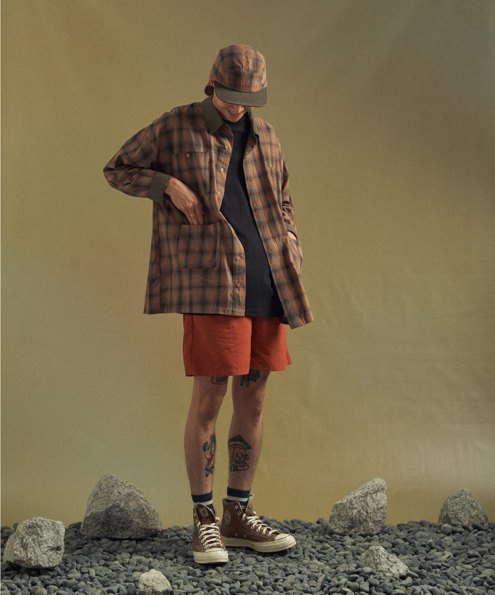格紋襯衫 Plaid Shirt