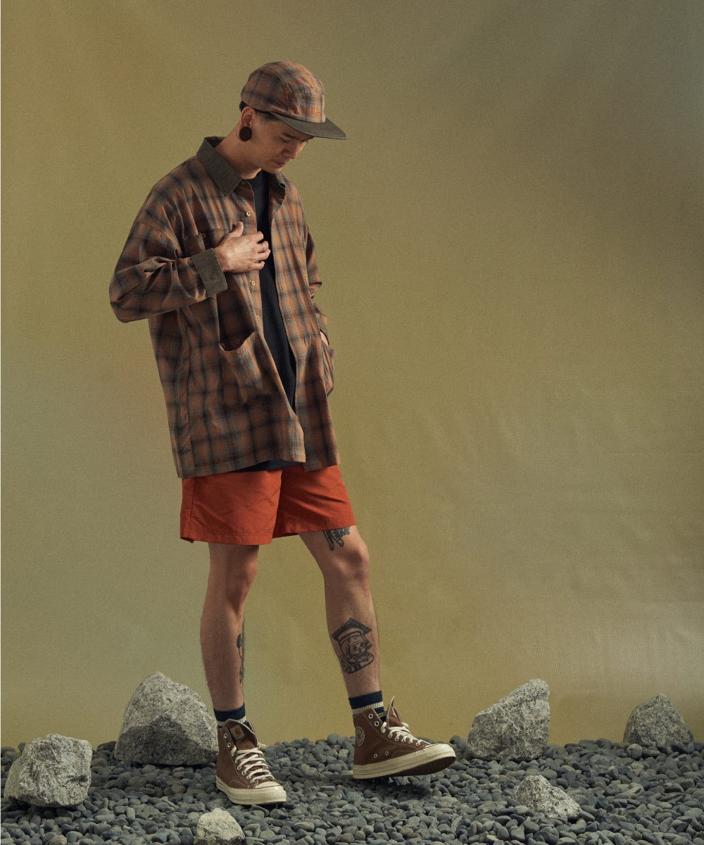 格紋襯衫 Plaid Shirt