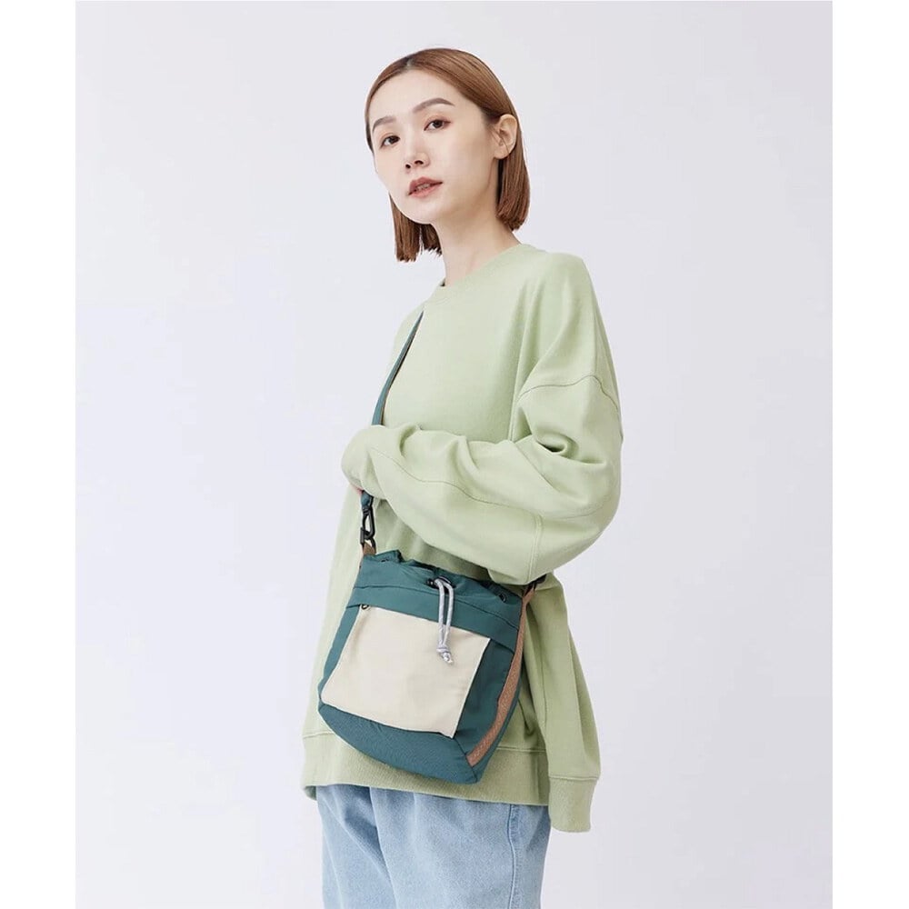 防潑水拼接水桶包 (中)