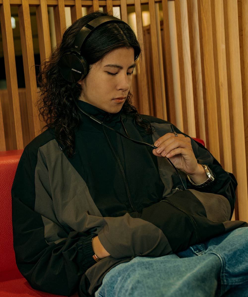 ORDINARY 無接縫拼機能外套